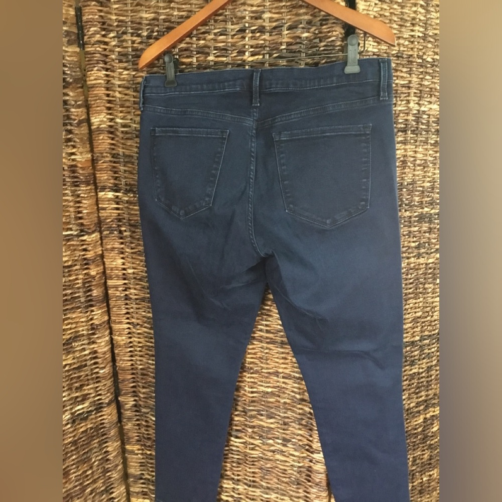 GAP - Picture 4 of 16